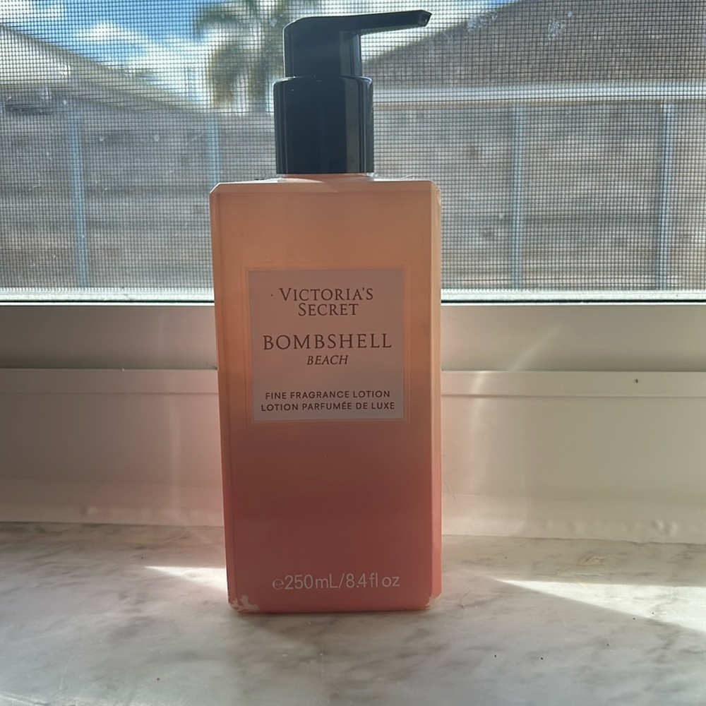 new vs beach bombshell 8.4 fl